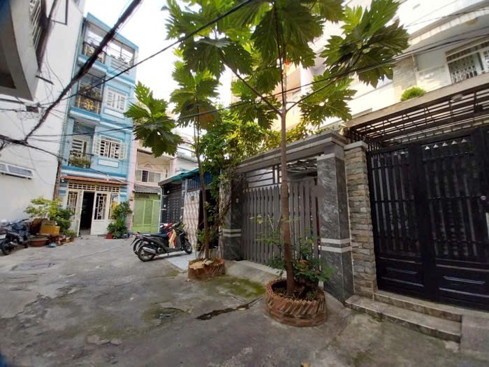 BÁN NHÀ LẦU 4 TẦNG NGUYỄN ĐÌNH CHIỂU PHƯỜNG 3,QUẬN PHÚ NHUẬN - HẺM XE HƠI,GIÁ CHỈ HƠN 9 TỶ