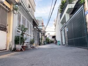 Nhà đẹp đường số 6, mới keng xách vali vào ở ngay.