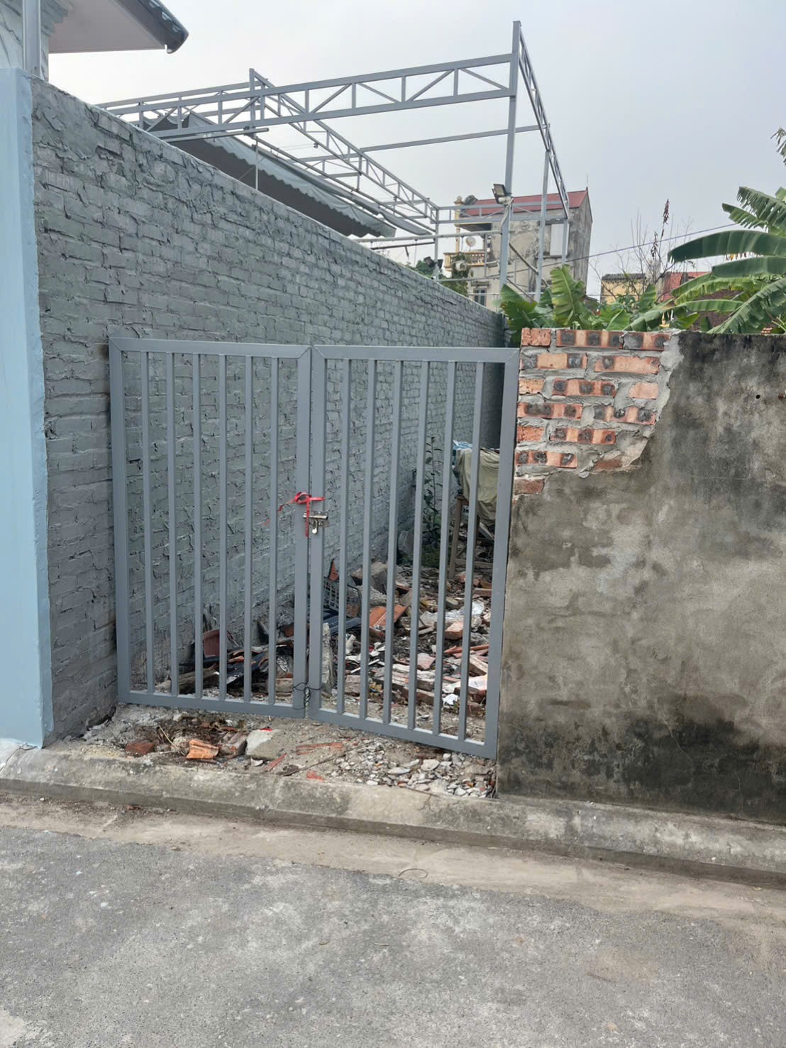 BÁN ĐẤT LAM CẦU, CAMRY TRÁNH SH