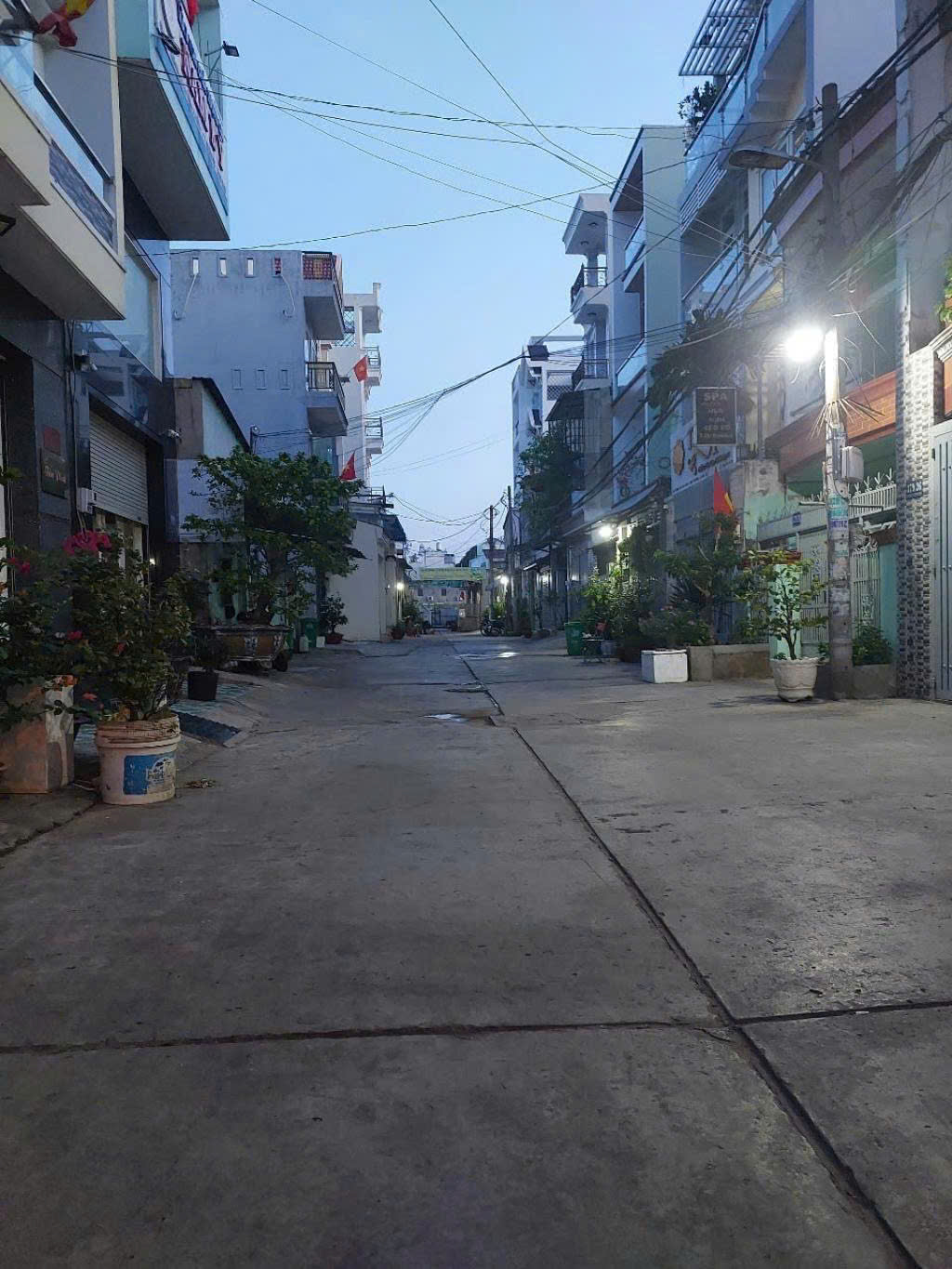 Bán nhà Tân Hòa Đông, Bình Tân, 3 tầng, hẻm 8m, 4.5 x 14 m, giá nhỉnh 8 tỷ