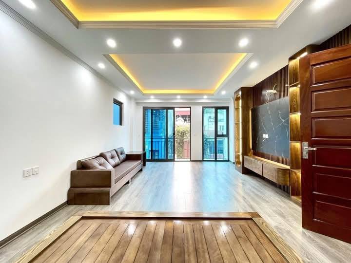 NHÀ 5 TẦNG THÁI THỊNH, ĐỐNG ĐA ĐI BỘ 5 PHÚT RA RẠP CHIẾU PHIM QUỐC GIA