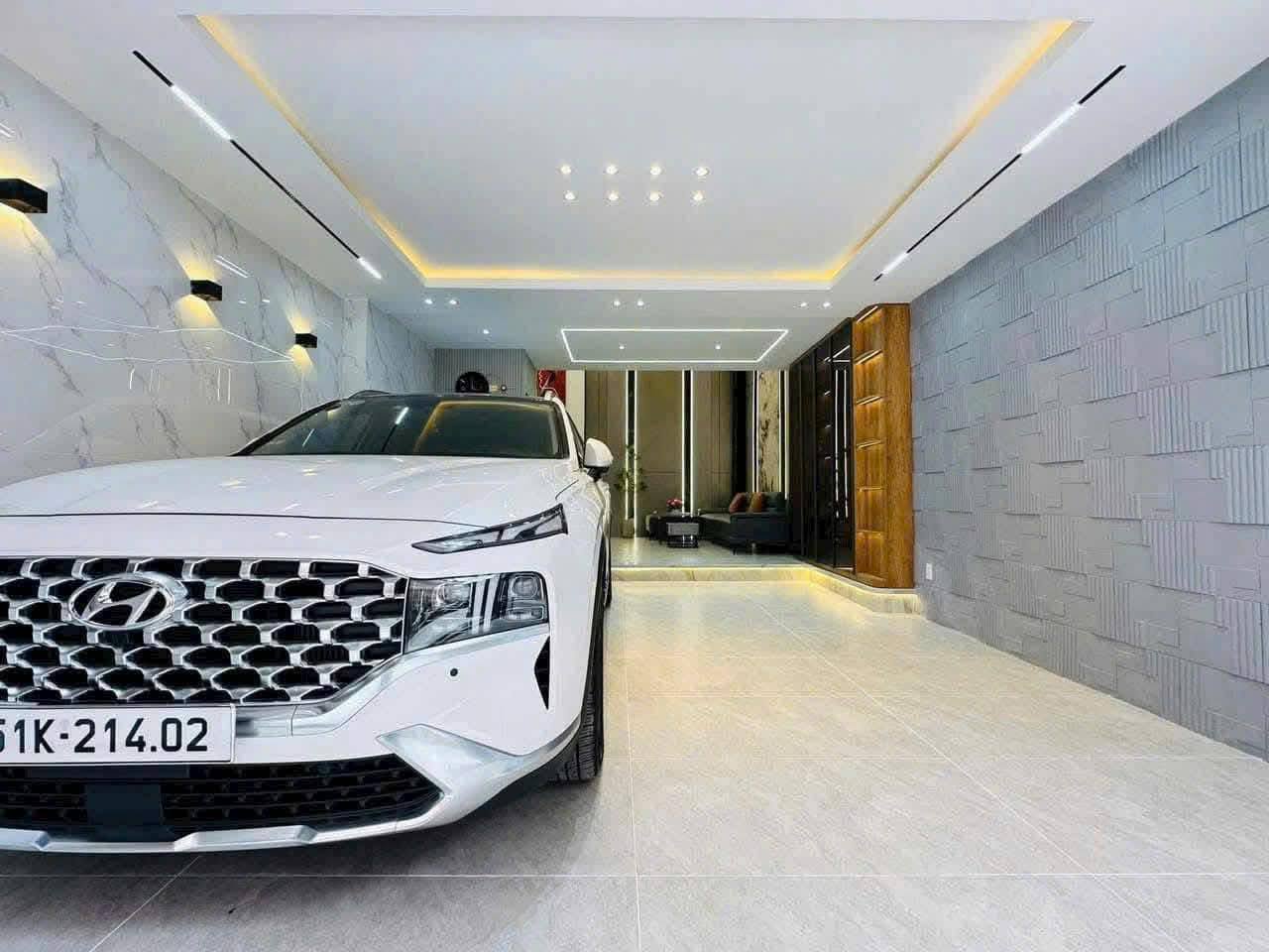 NHÀ MỚI 4 TẦNG Ô TÔ VÀO TẬN NHÀ MẶT HỒ HOÀNG CẦU, ĐỐNG ĐA