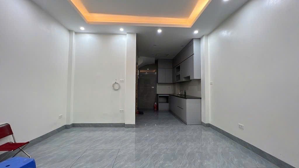 NHÀ MỚI 5 TẦNG VUÔNG ĐẸP CHỮ NHẬT GẦN TRUNG TÂM NGÔ QUYỀN