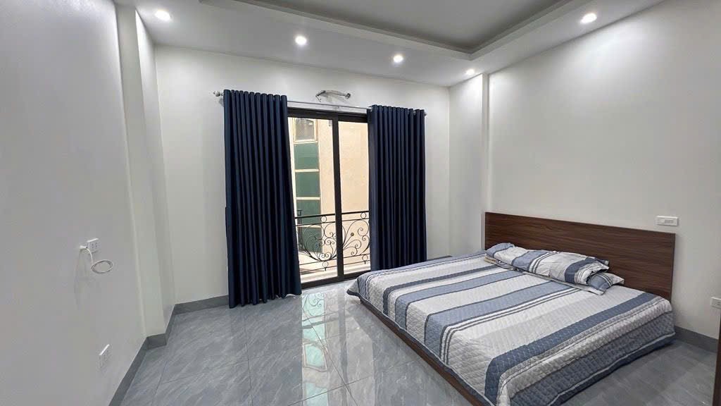 NHÀ MỚI 5 TẦNG VUÔNG ĐẸP CHỮ NHẬT GẦN TRUNG TÂM NGÔ QUYỀN