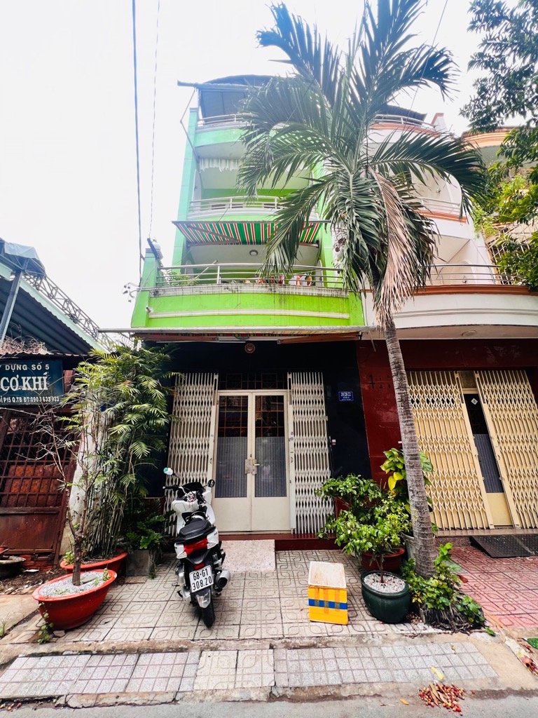 NHÀ 4 TẦNG CHÍNH CHỦ - NGAY CỔNG TRƯỜNG HỒNG ĐỨC