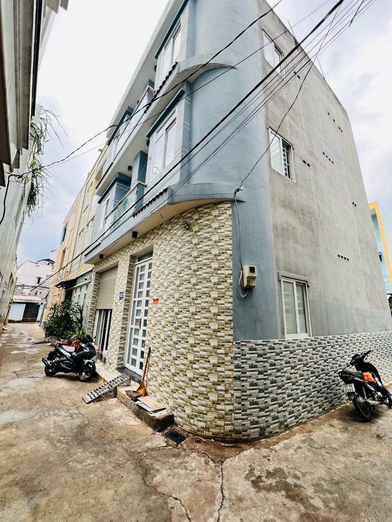 TÂN PHÚ - HẼM Ô TÔ - NHÀ LÔ GÓC 3 TẦNG VỪA Ở VỪA CHO THUÊ - NGANG KHỦNG 8M NỞ HẬU - SỔ CHÍNH CHỦ BÌA HOÀN CÔNG ĐỦ