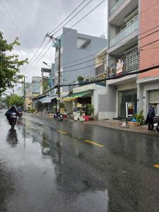 KHU VỰC LŨY BÁN BÍCH, PHƯỜNG TÂN THỚI HÒA, TÂN PHÚ - 3 TẦNG RỘNG RÃI - MẶT TIỀN ĐƯỜNG LỚN - NHỈNH 5 TỶ