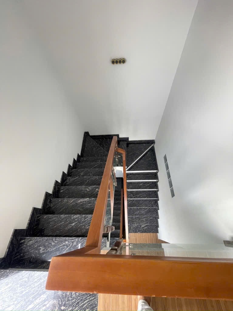 CẦN BÁN NHÀ 3TẦNG- 4x19- GIÁ CHỈ HƠN  5 TỶ