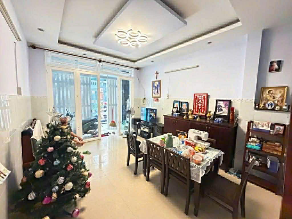 KHÔNG CÓ CĂN THỨ 2 - HƠN 300M2 NHÀ MẶT TIỀN ĐƯỜNG NHỰA GIÁ 1.75 TỶ