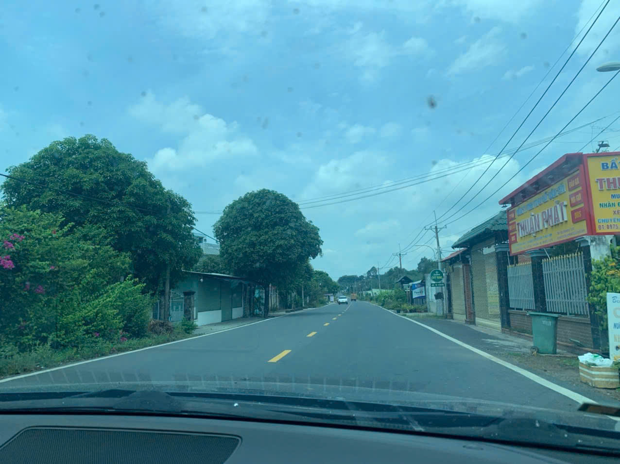 KHÔNG CÓ CĂN THỨ 2 - HƠN 300M2 NHÀ MẶT TIỀN ĐƯỜNG NHỰA GIÁ 1.75 TỶ