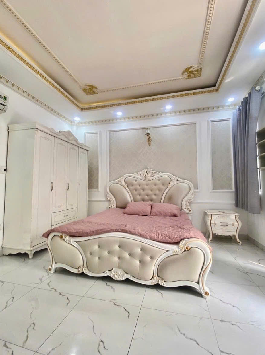 Bán Nhà Thủ Đức Ngang lớn 8m - Hẻm Thông DTSD 88m2 Giá 7 Tỷ