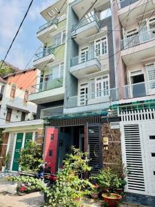 NHÀ MỚI SIÊU ĐẸP - 5 TẦNG 4PN 6WC - HẺM SẠCH 8M - GIÁ 10 TỶ NHĨNH