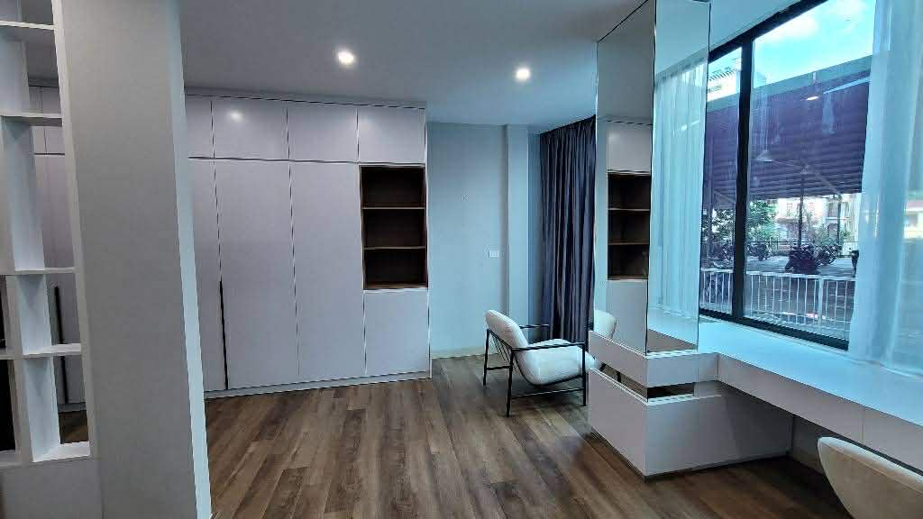 Bán nhà mặt phố Quan Nhân