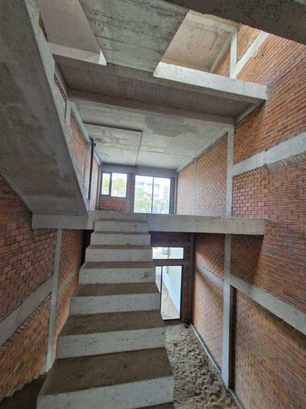 Nhà Linh Xuân Thủ Đức  - 89m2 - 4 Tầng - Chỉ hơn 5.5 Tỷ.