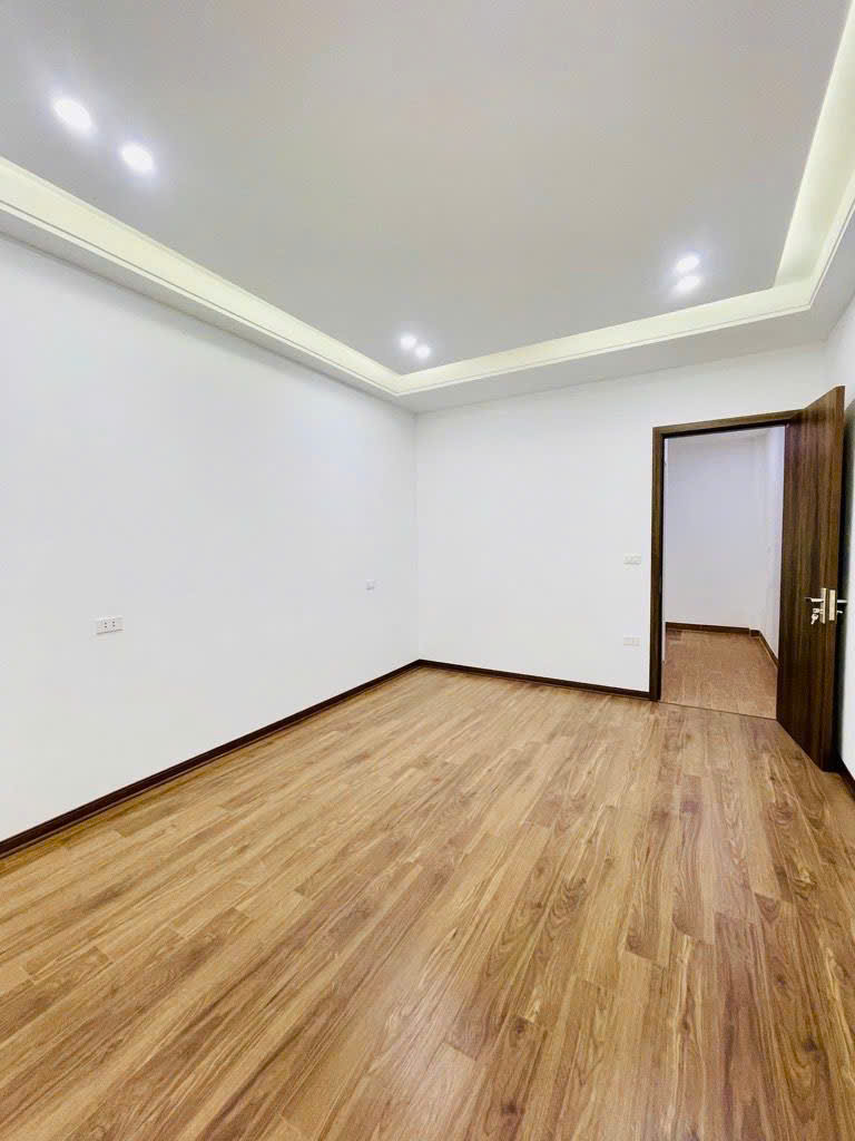 BÁN GẤP NHÀ ĐẸP VÂN CANH 5 TẦNG NHỈNH 6 TỶ.