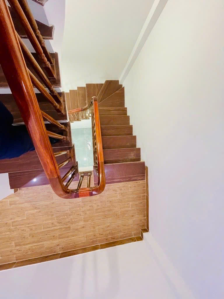 BÁN GẤP NHÀ ĐẸP VÂN CANH 5 TẦNG NHỈNH 6 TỶ.