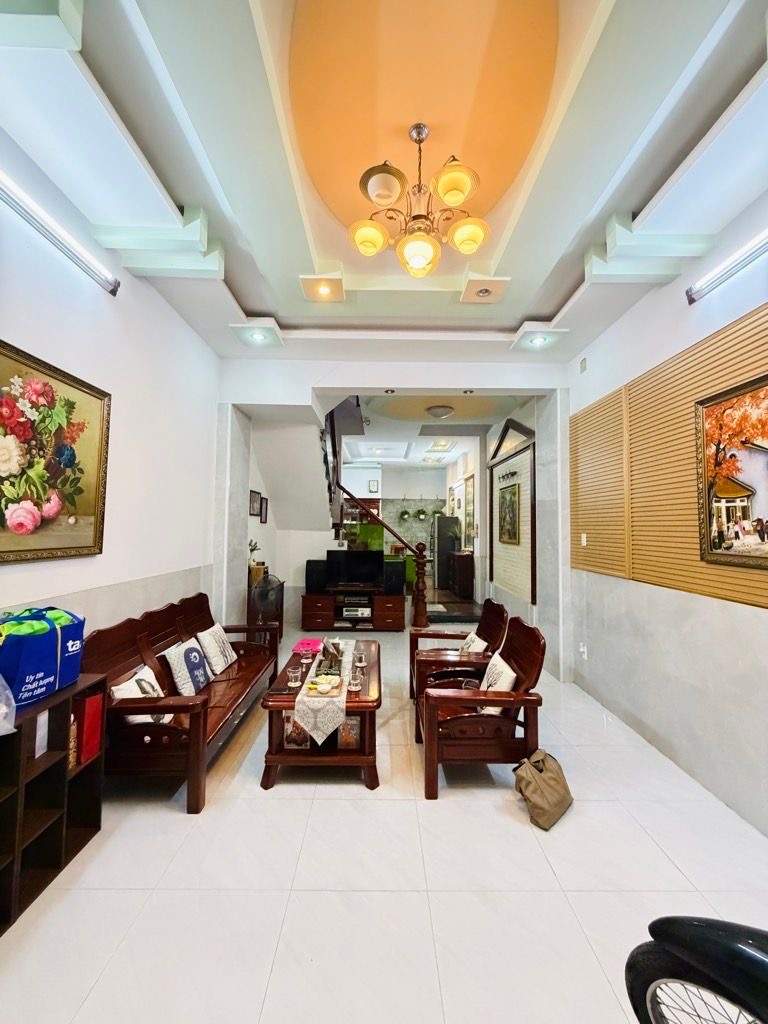 Chủ cần bán gấp căn nhà đẹp tại đường Bùi Quang Là