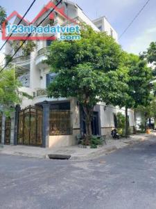 Bán nhà 2 mặt tiền 4 tầng - 10,5 tỷ Đường Tân Chánh Hiệp 8, Q12 - Tp.HCM