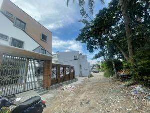 Bán nhà đường Thạnh Xuân 32. Diện tích 13 x 26. Mặt tiền bờ kênh sạch 10m