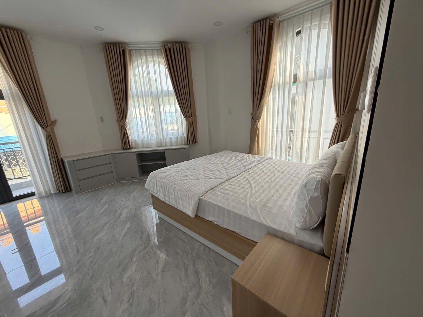 NHÀ 2 MẶT HẺM XE HƠI THÔNG – 3 TẦNG- PHÚ THUẬN - QUẬN 7