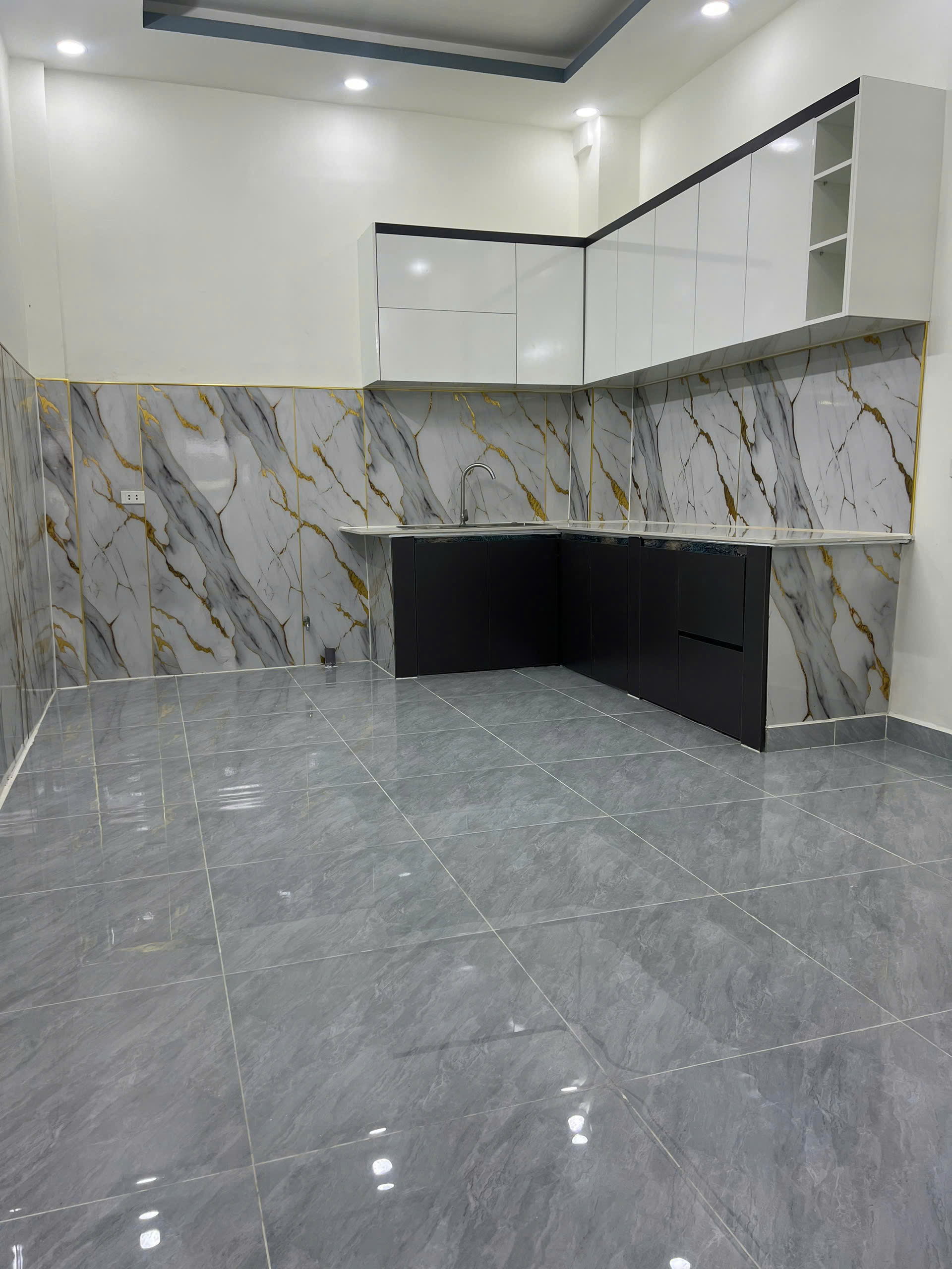 NHÀ 1 SẸT SONG HÀNH Q12 - NGAN 4M X10M - 2 TẦNG - 2PN - 2WC GIÁ TỐT 3 TỶ NHĨNH