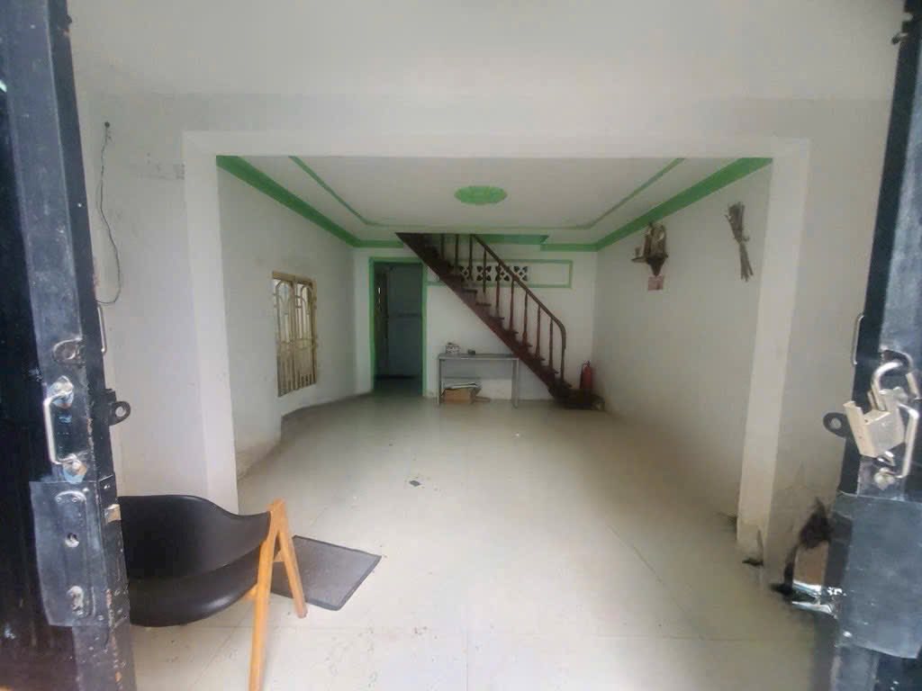 NHÀ CẤP 4 TIỆN XÂY MỚI - NGANG KHỦNG 5MX25M GIÁ 15 TỶ