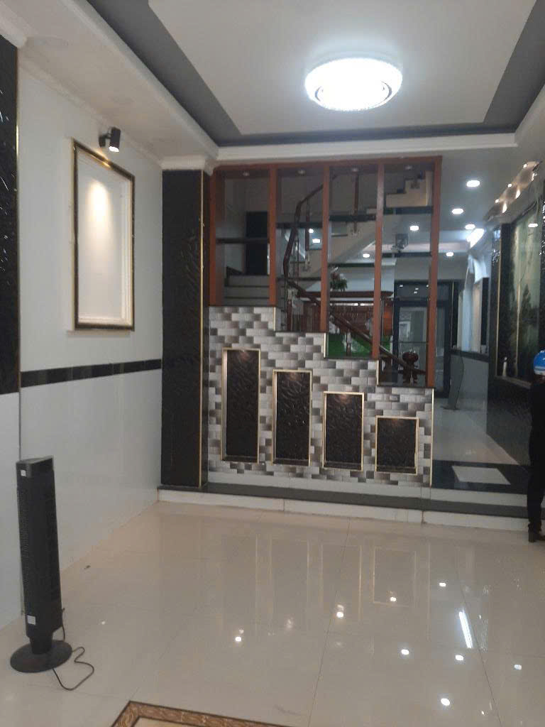 Bán nhà tân phú nhà đẹp sổ hồng sang tên ngay