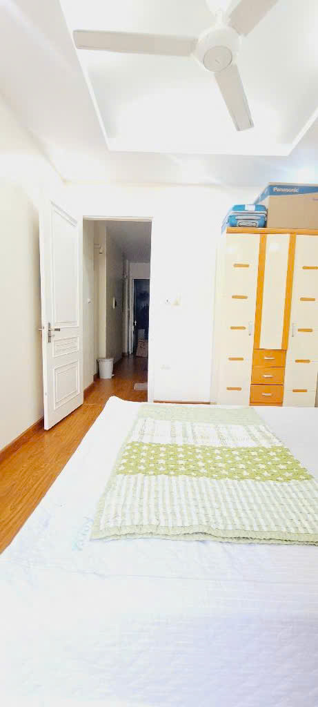 NHÀ ĐẸP - GẦN PHỐ 2 THOÁNG - CHỈ VIỆC XÁCH VALI VỀ Ở - CÁCH CÔNG VIÊN THỐNG NHẤT 300M