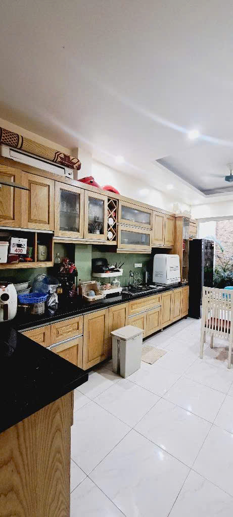 NHÀ ĐẸP - GẦN PHỐ 2 THOÁNG - CHỈ VIỆC XÁCH VALI VỀ Ở - CÁCH CÔNG VIÊN THỐNG NHẤT 300M