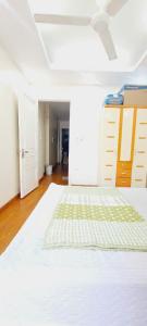 NHÀ ĐẸP - GẦN PHỐ 2 THOÁNG - CHỈ VIỆC XÁCH VALI VỀ Ở - CÁCH CÔNG VIÊN THỐNG NHẤT 300M