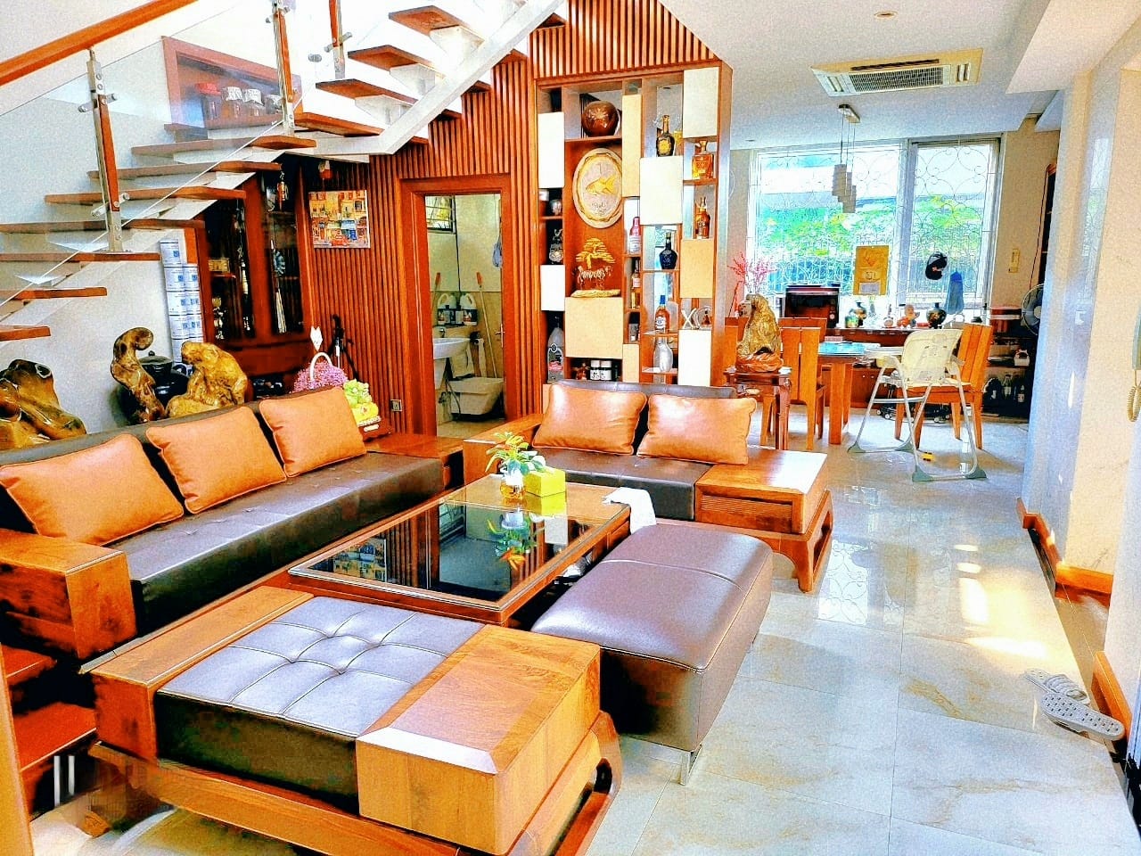 Nhà Đẹp Siêu Vip Quận Tây Hồ, Phố Trịnh Công Sơn, 100m x 8T x Mt 5m. Giá 29 tỷ.