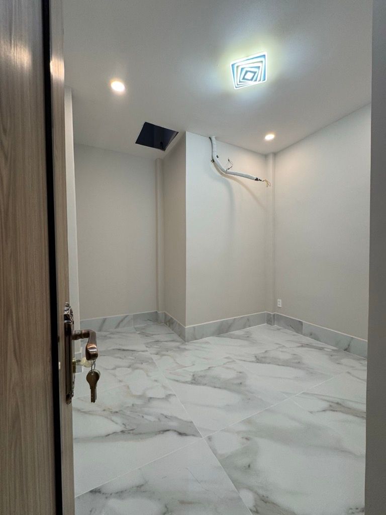 SIÊU PHẨM Q.5 - HỒNG BÀNG - VÕ TRƯỜNG TOẢN - NHÀ MỚI 3 TẦNG, 4PN - SỔ RIÊNG