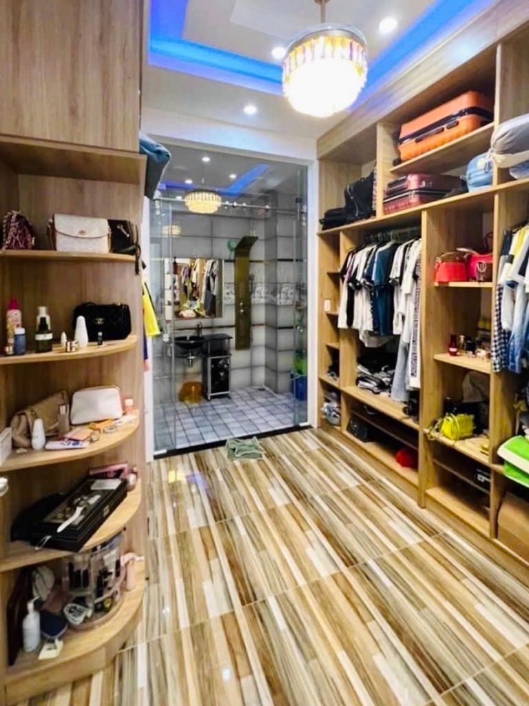 KHU VIP Q.11 - NHÀ MỚI  5 TẦNG BTCT - HẺM OTO THÔNG LÊ ĐẠI HÀNH - 6 PHÒNG NGỦ