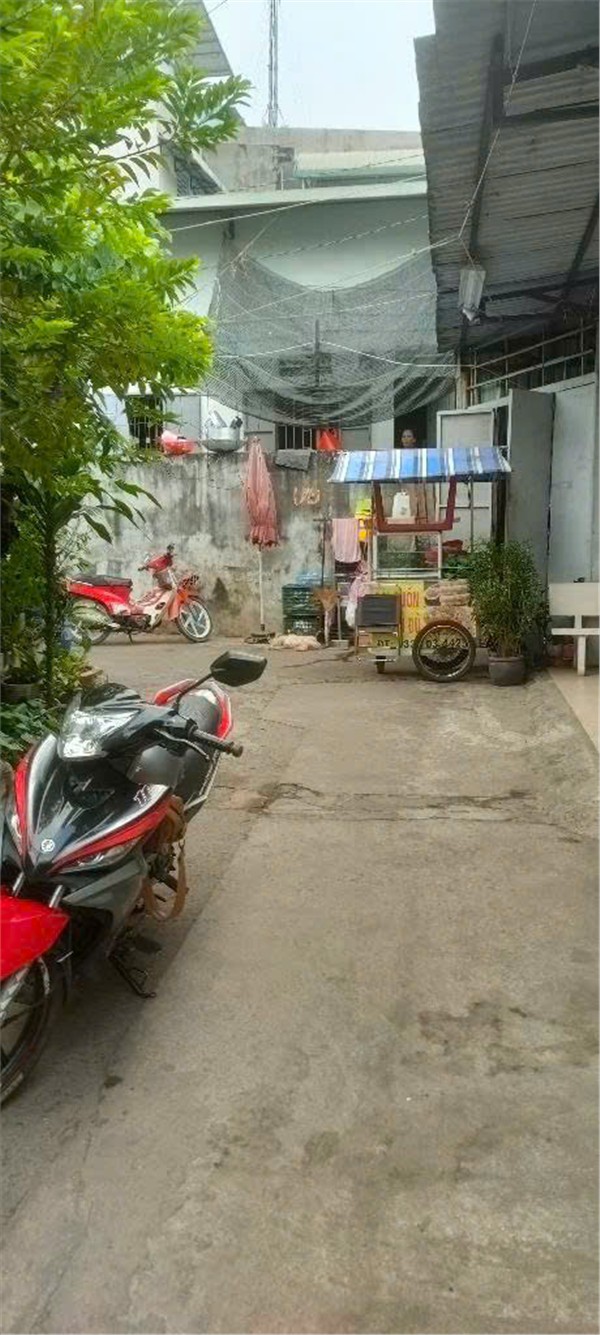 SIÊU Mỹ phẩm nhà đep ngay chợ Thủ Đức - full nội ất chỉ 2,95 tỷ.