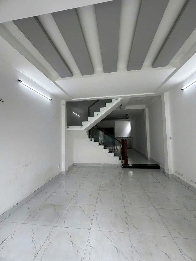 Siêu phẩm khó tìm, nhà đep giá mềm ngay chợ giá tốt tại khu vực chỉ 4,5 tỷ.