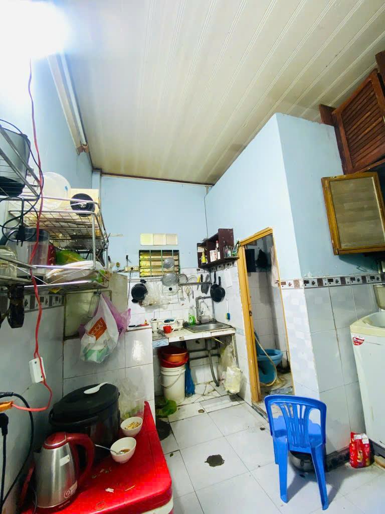 Bán đất tặng nhà ngay TT Thủ Đức cạnh chợ ochir 4,3 tỷ.