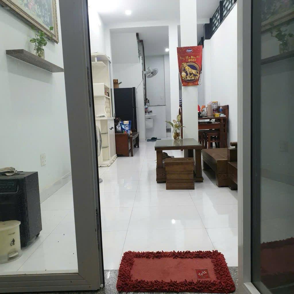 Nhà đẹp giứa lòng Thủ Đức, ở ngay, công chứng trong ngay giá chỉ 4,1 tỷ.