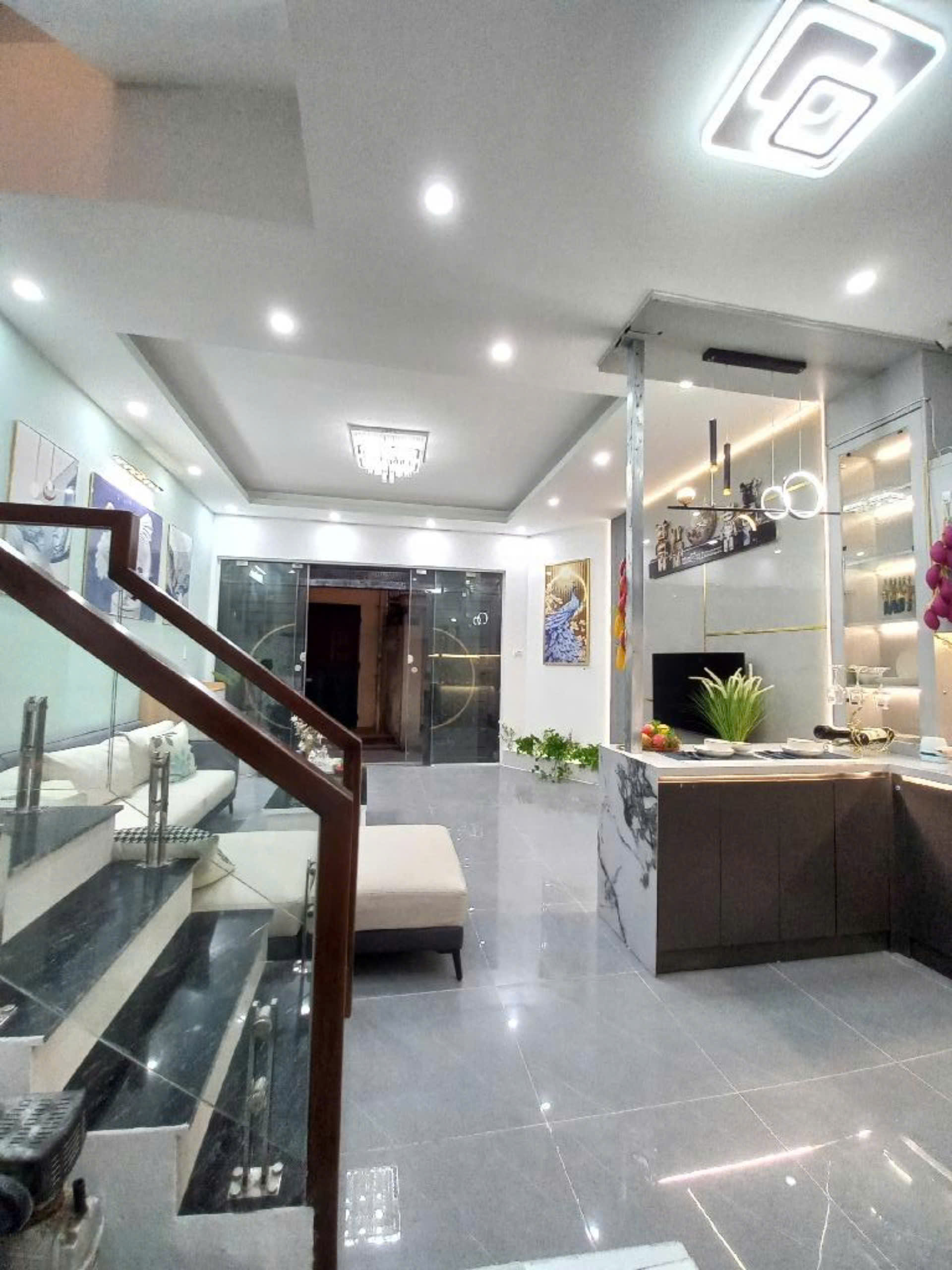 NHÀ ĐẸP NGUYỄN AN NINH, 42M2 5 TẦNG MỚI 7,5 TỶ