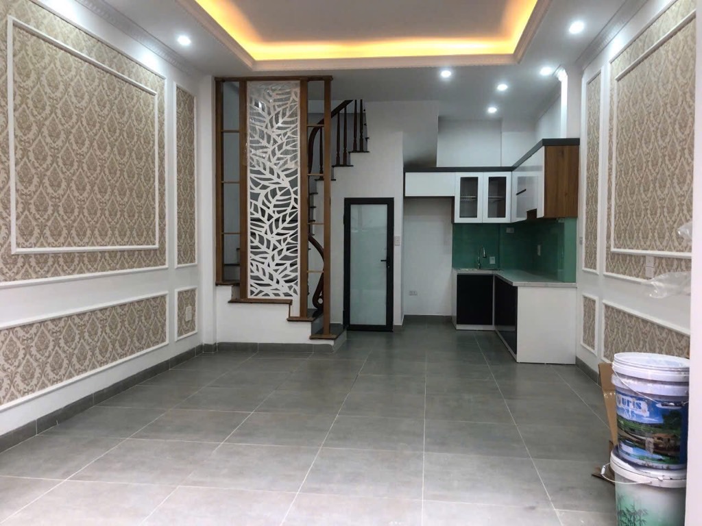 GẦN TTTM THANH TRÌ, NHÀ DÂN XÂY, NGÕ NÔNG, LÔ GÓC 10M RA Ô TÔ 34M2 4 TẦNG 5,65 TỶ