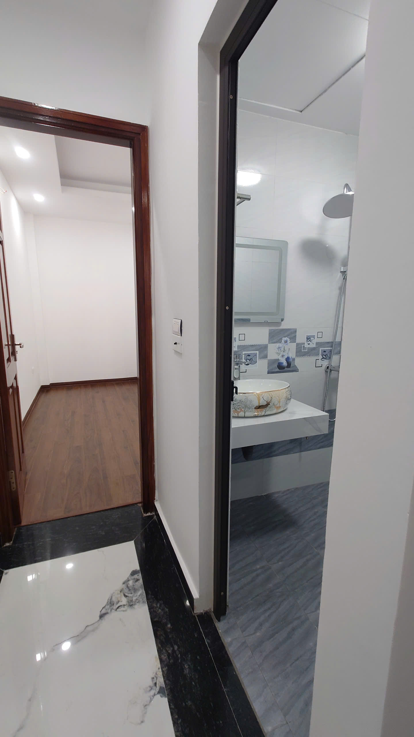 TRUNG TÂM LÕI THANH TRÌ, 5 TẦNG 35M2 LÔ GÓC, GẦN Ô TÔ ĐỖ CỬA 6,5Tỷ