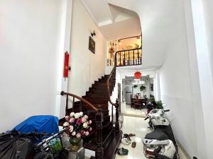 THANH XUÂN, PHỐ VIP 40M2 5 TẦNG HAI MẶT NGÕ THOÁNG ,Ô TÔ GIÁ 8.9 TỶ