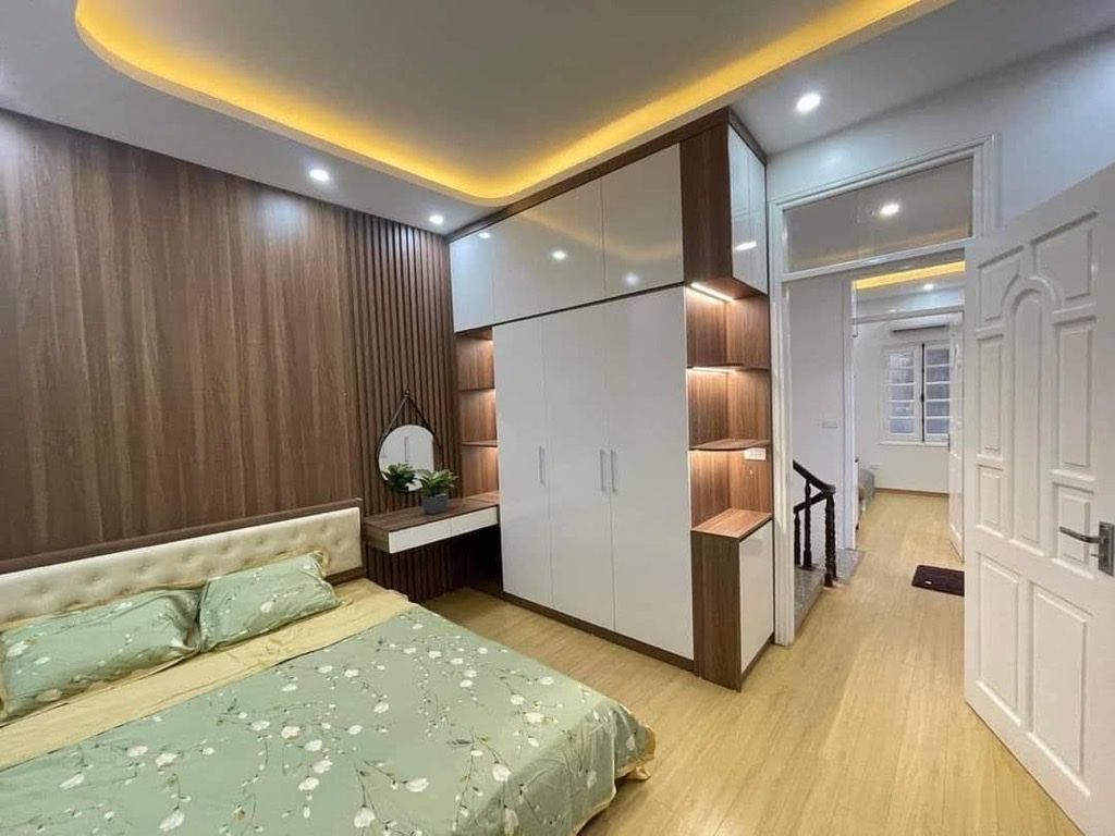 Bán nhà Phùng Khoang,ngõ 31,DT 70m2x6T,liền kề lô góc vỉa hè,15m ra chợ,KD đỉnh,giá19,6tỷ