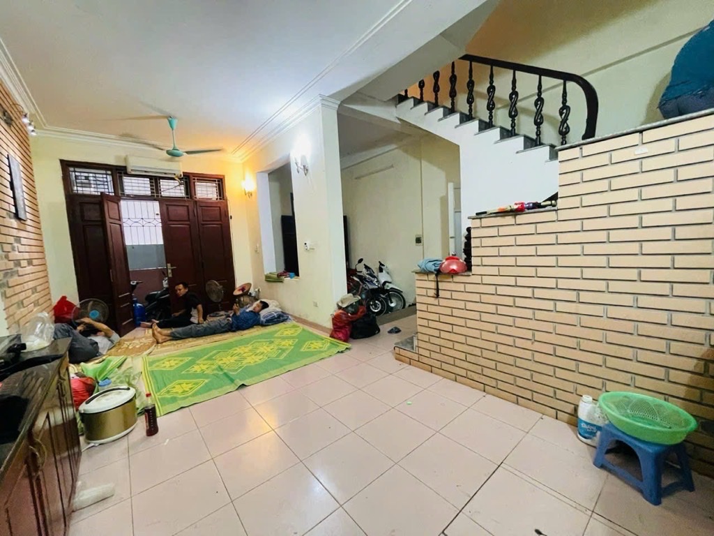 Bán nhà Hoàng Đạo Thúy, 47m2, 4 tầng, gần phố Nhân Hòa, mặt tiền kinh doanh, chưa đến 12 tỷ