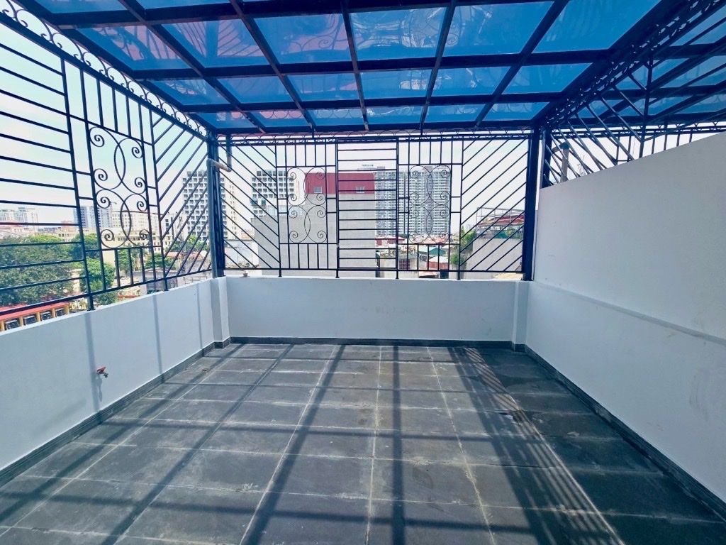 Bán nhà Vũ Trọng Phụng, ngõ rộng kinh doanh, gần phố, 56m2, 5 tầng, nhà đẹp, hơn 11 tỷ