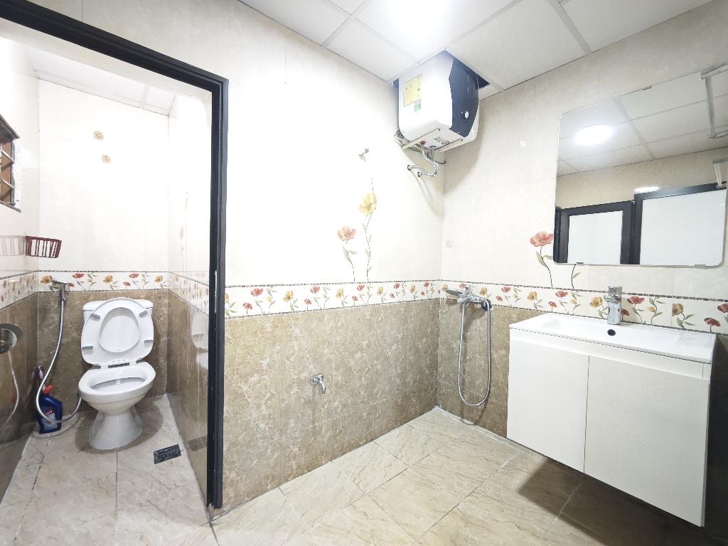 Bán căn hộ tập thể Thanh Xuân Bắc, ô tô đỗ chân cầu thang, 3 PN, 2WC, 2 thoáng, view đẹp