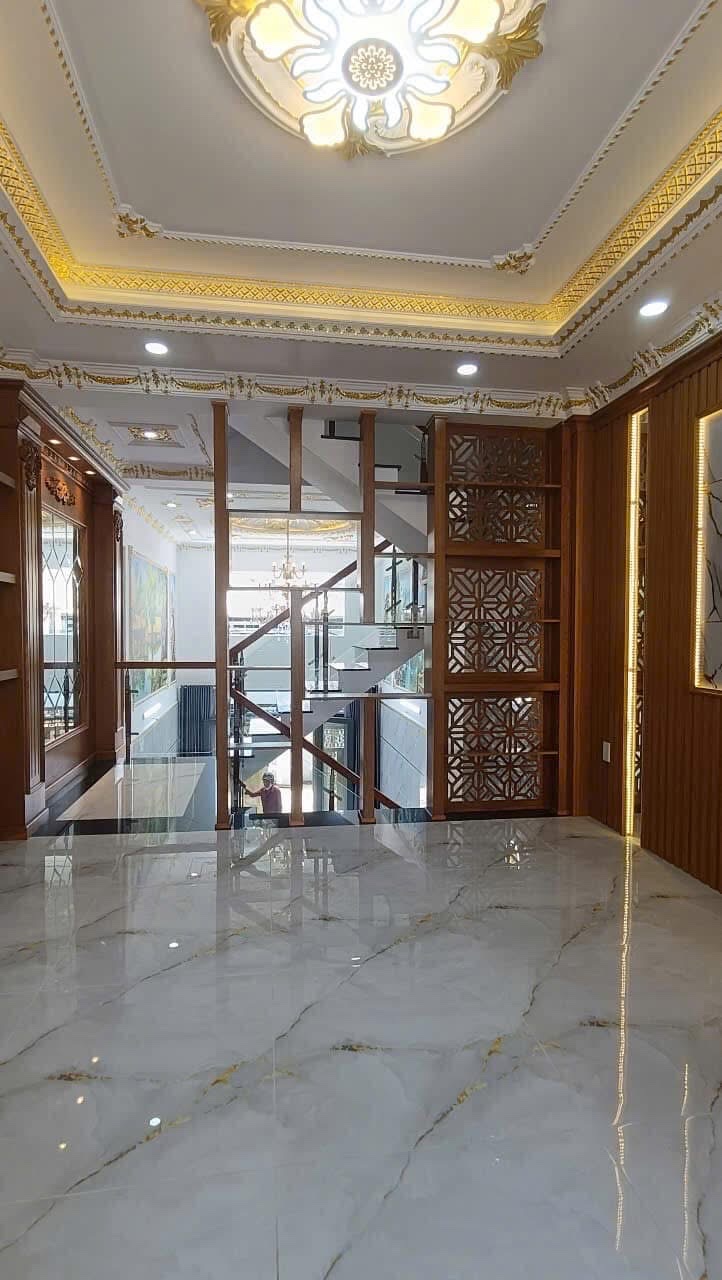 Bán nhà Láng Hạ, phân lô ô tô tránh, thang máy, 55m2, hơn 18 tỷ