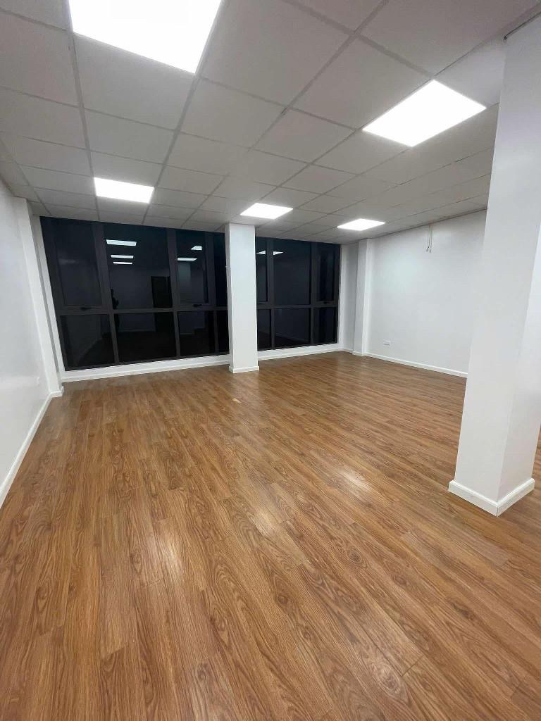 Bán nhà Khuất Duy Tiến, phân lô ô tô, thang máy, gần phố, 53m2, hơn 18 tỷ