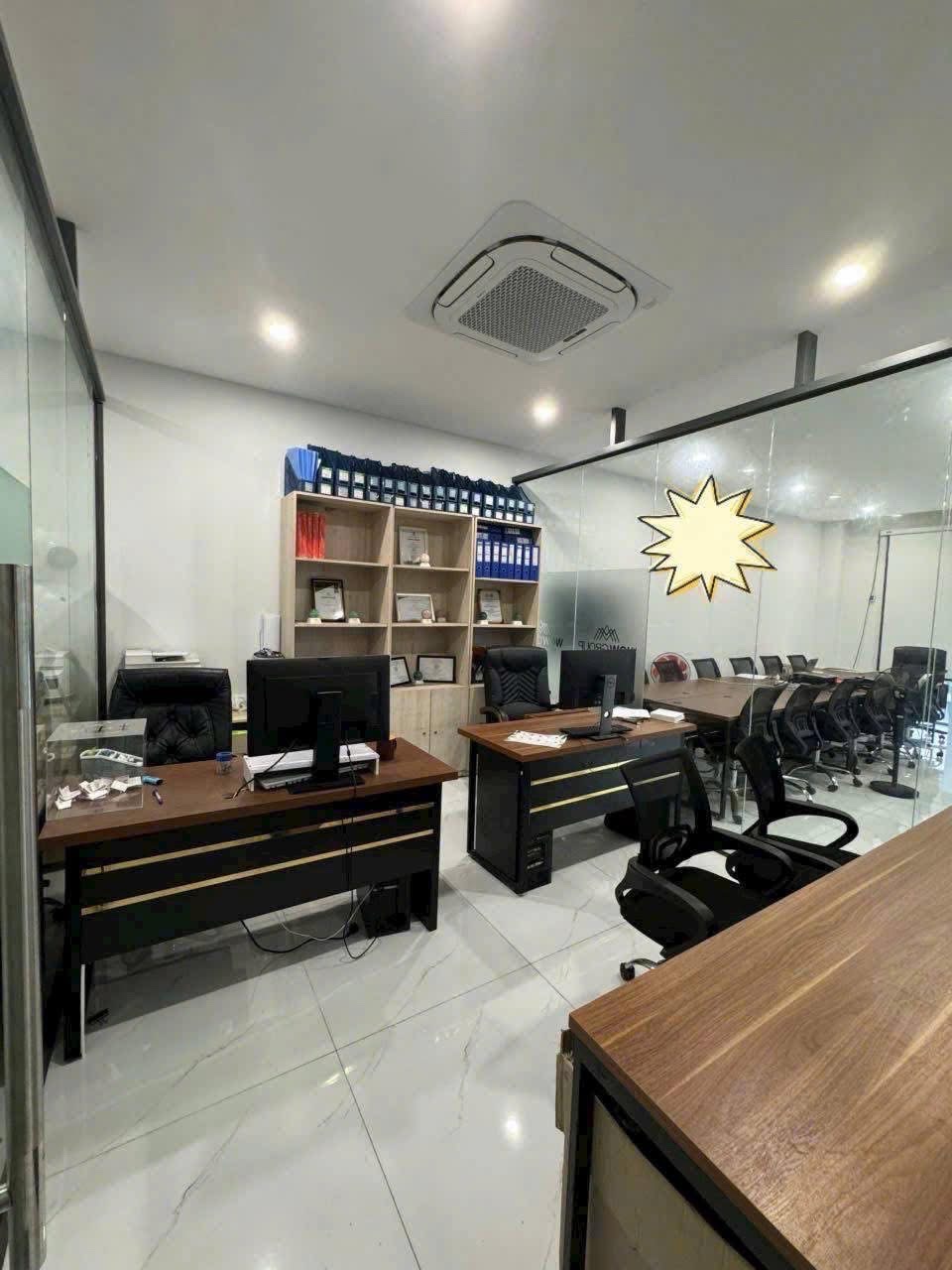 Bán nhà văn phòng Ngụy Như Kon Tum, doanh thu gần 1 tỷ/năm; 56m2, nhỉnh 18 tỷ