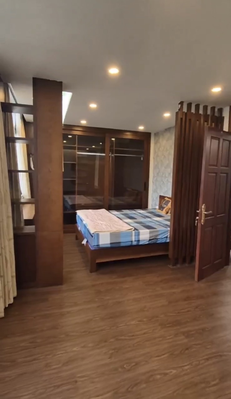 Bán căn hộ Penhouse Vũ Trọng Phụng, 130m2, như khách sạn 5 sao, nhỉnh 4 tỷ