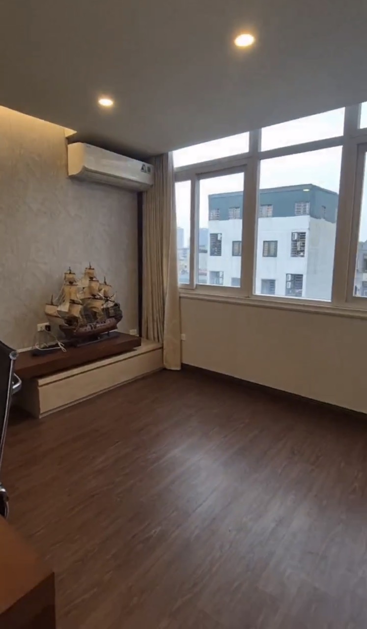 Bán căn hộ Penhouse Vũ Trọng Phụng, 130m2, như khách sạn 5 sao, nhỉnh 4 tỷ